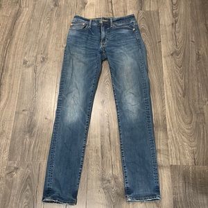 Mens American Eagle Slim Straight Jeans.